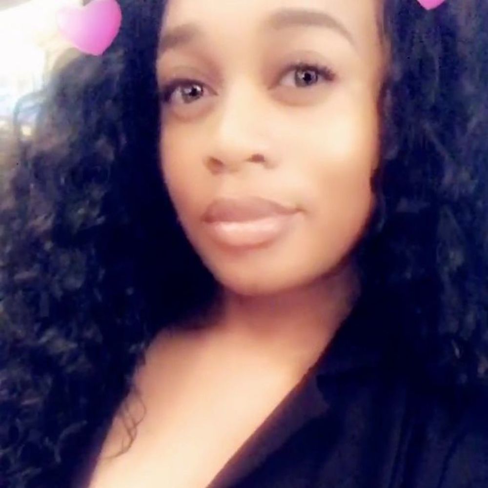 Meet your Posher, Courtney